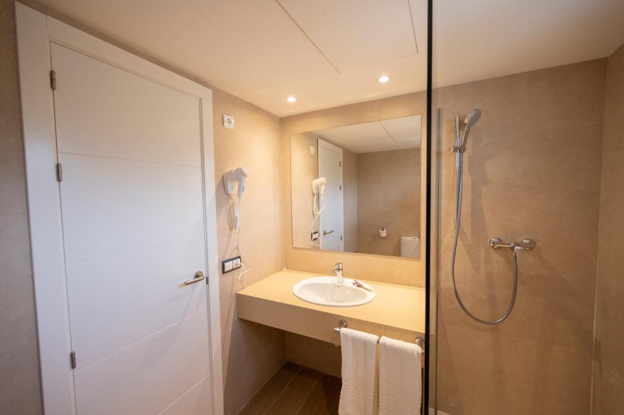 Apartamentos Blanco Sol Cala Vadella  Εξωτερικό φωτογραφία