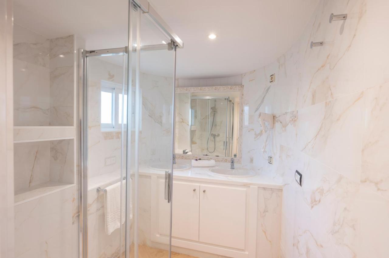 Apartamentos Blanco Sol Cala Vadella  Εξωτερικό φωτογραφία