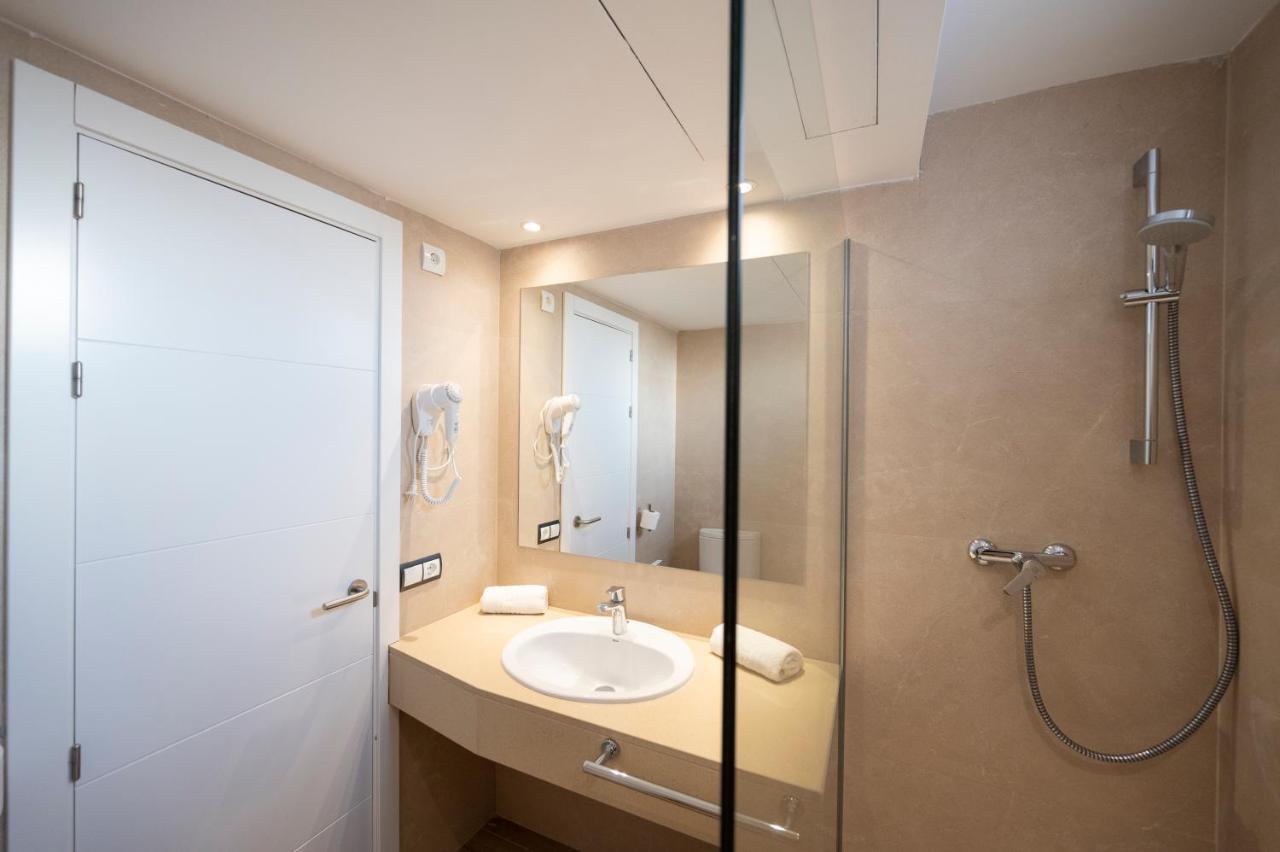 Apartamentos Blanco Sol Cala Vadella  Εξωτερικό φωτογραφία