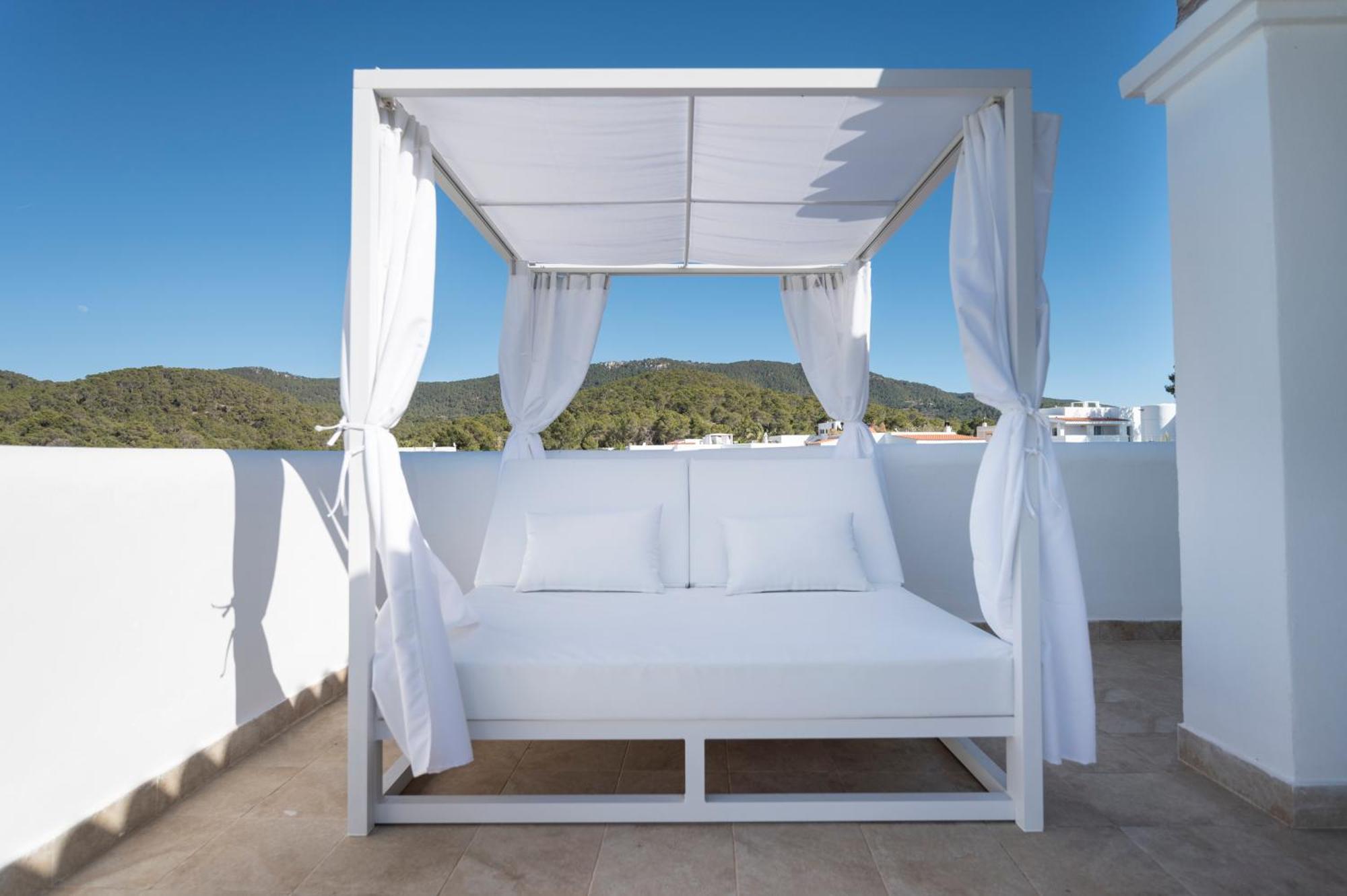 Apartamentos Blanco Sol Cala Vadella  Εξωτερικό φωτογραφία