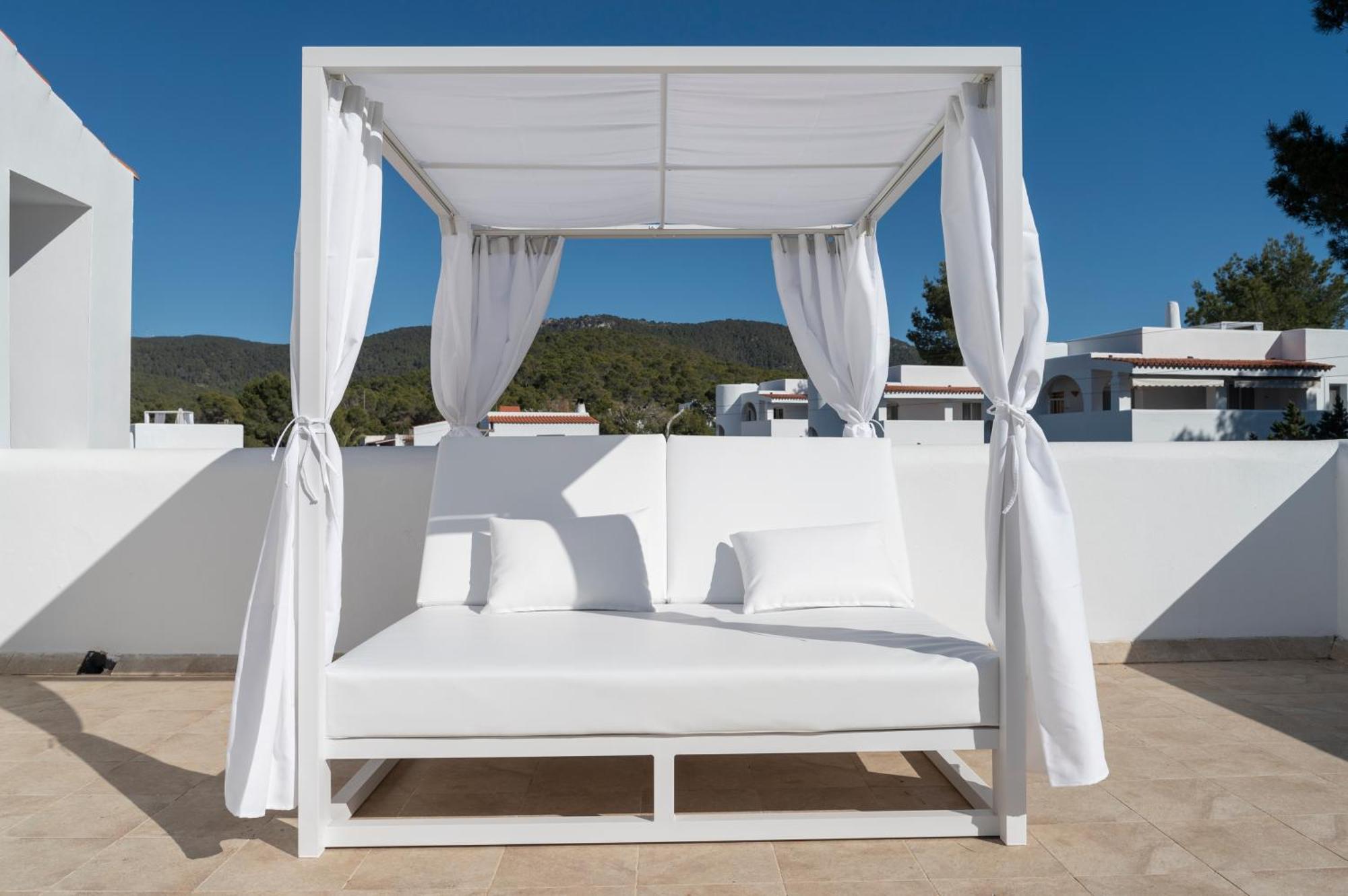 Apartamentos Blanco Sol Cala Vadella  Εξωτερικό φωτογραφία